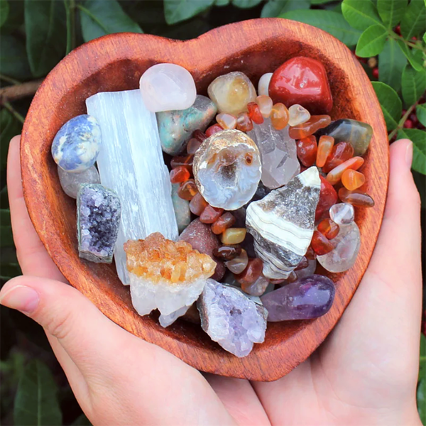 Natural Crystal Stone Chip, Crystal Spoon, Mystery Crystal Bag, Mixed Lucky Crystal Bag, Quartz Crystal Raw Stone, Beginner Crystal, Diy Crystal Jewelry, Mineral Specimen, Home Decor, Crystal Healing, Unisex Gift, Spiritual Healing, Crystal Gift; Mystery Crystal Chip Bag, Random Delivery