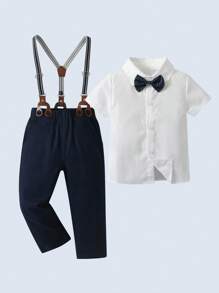 年輕男孩禮服二件套裝，包括白色短袖揚領襯衫和蝴蝶結長褲，時尚帥氣，適用於生日派對、婚禮、表演和宴會