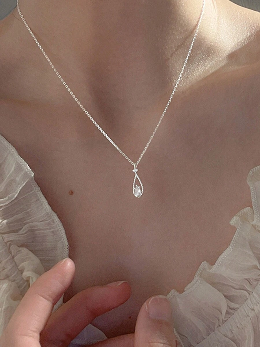 1pc Simple And Fashionable Exquisite French Water Drop Shaped Rhinestone Inlaid Alloy Collarbone Chain Necklace For Everyday Wear