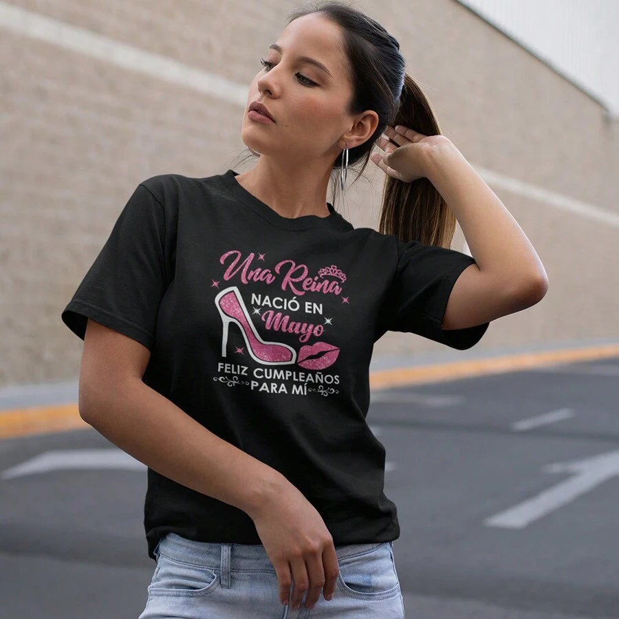 Playera de Moda para Mujer 1 Pza Estampado con Glitter Una reina nacio en Mayo - Negro - Ver 1