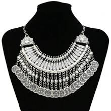 1 Pièce Collier À Pompon En Métal Sculpté À Décoration De Pièces Multicouches Européen Et Américain Vintage, Collier Court À La Mode Et Exagéré