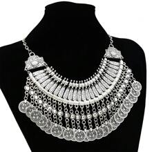 1 Pièce Collier À Pompon En Métal Sculpté À Décoration De Pièces Multicouches Européen Et Américain Vintage, Collier Court À La Mode Et Exagéré