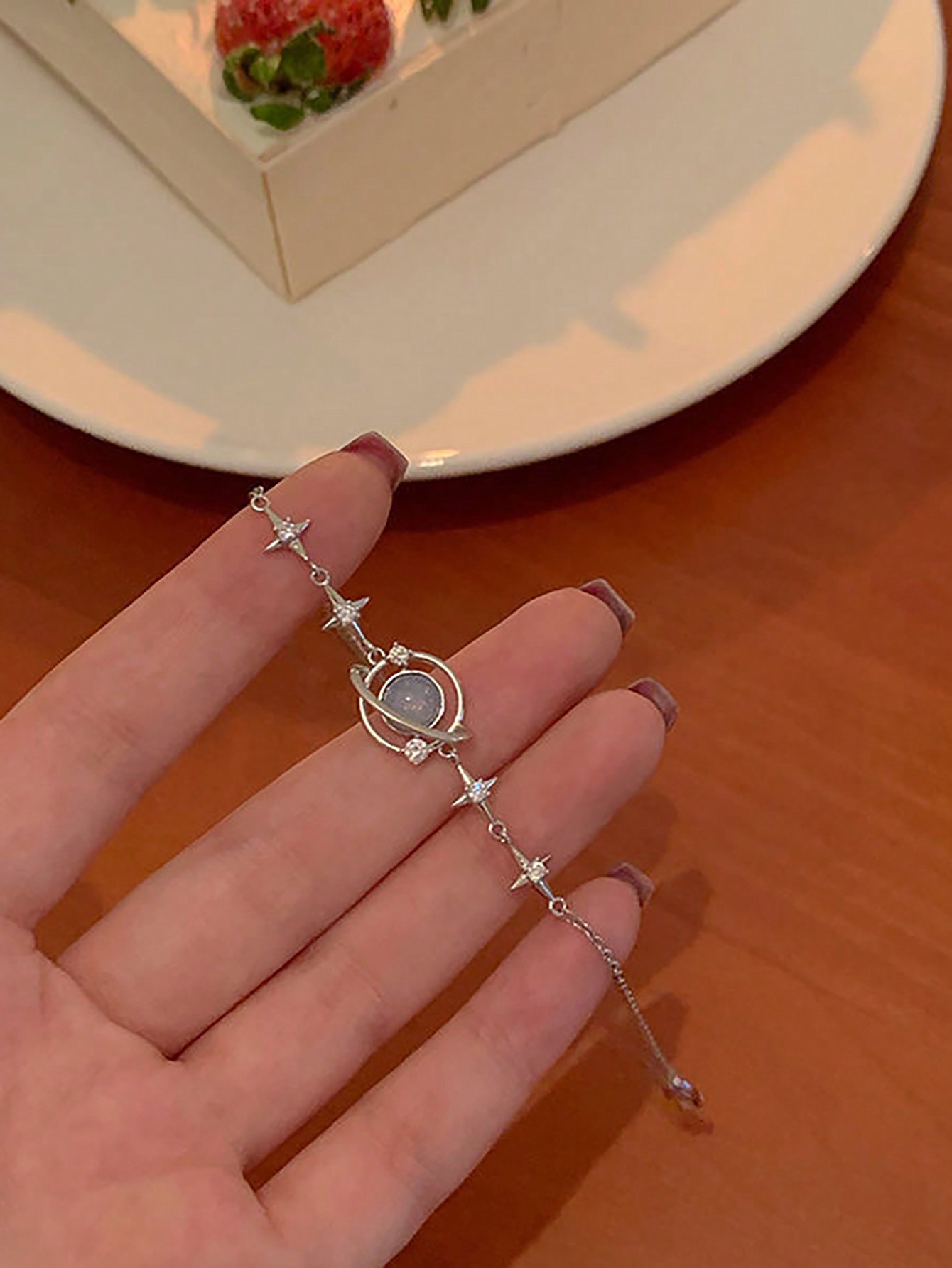 سوار بتصميم الكوكب الأزرق، خفيف وفاخر ، جديد وعصري...