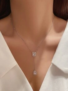 1 Pezzo Collana Elegante Decorata Con Cubic Zirconia, Forma A Goccia D'acqua Argentata Dal Design Semplice Adatta Per L'uso Quotidiano Delle Donne