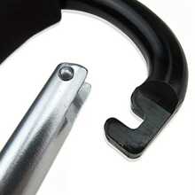 1 pezzo Grande Portachiavi Carabiner In Lega Di Alluminio, Fibbia A D A Forma Di Zaino Con Maniglia In Spugna Per Attività All'aria Aperta Come Alpinismo E Campeggio - nero - Visualizzare 5