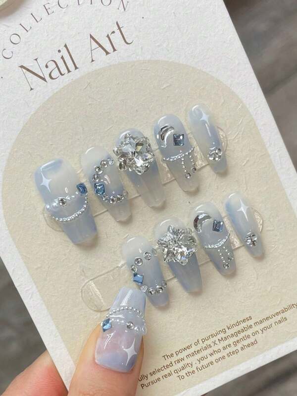 YADORNOS 10pièces/set faux ongles décorés de strass floraux 3D, faux ongles en forme de cercueil avec pendentif en perle et chaîne de strass, art des ongles avec étoile et lune, style de la Saint-Valentin, ensemble de vernis à ongles de ballerine réutilisable & 1 pièce de gel gelée & 1 pièce de lime à ongles