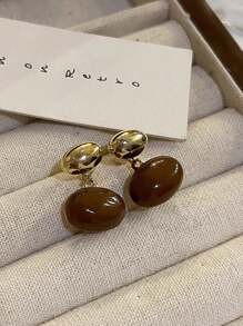 A Pair Of Square Brown Gold Rimmed Earrings With OL Commuting Style Suitable For Women To Wear At Banquets, Workplaces, And Daily Activities - A Pair Of Brown Square Gold-edged Earrings - View 12