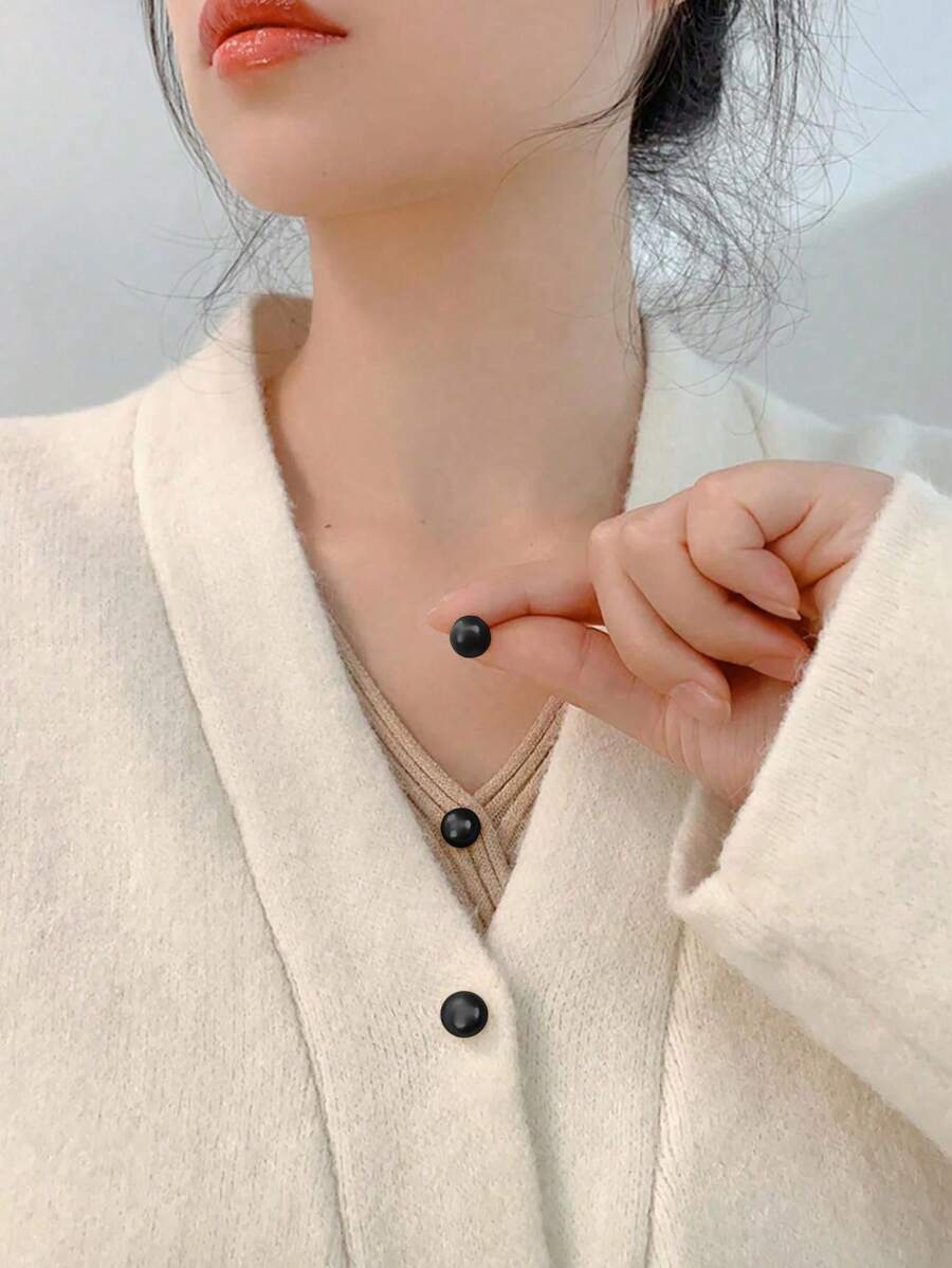 1 pieza Herramienta de botón antideslizante y delicada para broche de verano Nuevo estilo Pasador de hebilla Fijador de ropa para mujer Broche de chal Botón oculto - Negro - Ver 1