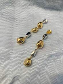 高端奢华金属不对称设计冷色调风格耳环，独特个性化