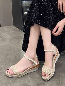 Của phụ nữ Nêm Gót chân & Dày Đáy Dép xăng đan Với Đơn giản Dây đeo , Lộ ra ngón chân , Khóa Khép kín Đối với Giải trí & Đúng mốt Kích thước lớn Có sẵn - Màu be - Xem 1