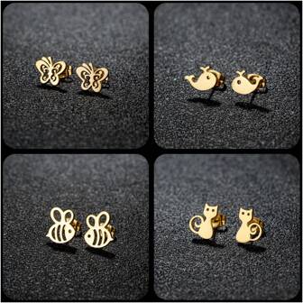 زوج من المجوهرات النسائية المصنوعة من الفولاذ المقاوم للصدأ والتي تصور قط وأسماك الذهب والفراشة كهدية وإكسسوارات للأزياء