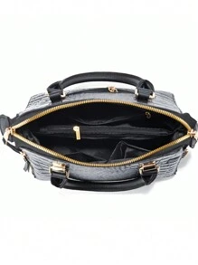 PLANEE Bộ 2 túi da giả thời trang và thanh lịch dành cho nữ: Túi đeo chéo họa tiết cá sấu và túi xách, Khóa từ, Trang trí tua rua, Bộ cặp đi học, Di động, Cổ điển thường ngày, Thường ngày công sở, Dành cho nữ sinh viên đại học, Nhân viên văn phòng, Đại học, Hoàn hảo cho văn phòng, Trường tiểu học, Quà tặng Ngày của Mẹ tuyệt vời nhất từ trước đến nay - màu đen - Xem 4