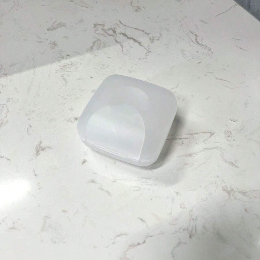 1pc Small Travel Sealed Portable Plastic Soap Box, Drainable With Lid, Various Colors Available, For Use In Bathroom, Bedroom, And Outdoors - Transparent - View 1