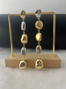 高端奢华金属不对称设计冷色调风格耳环，独特个性化