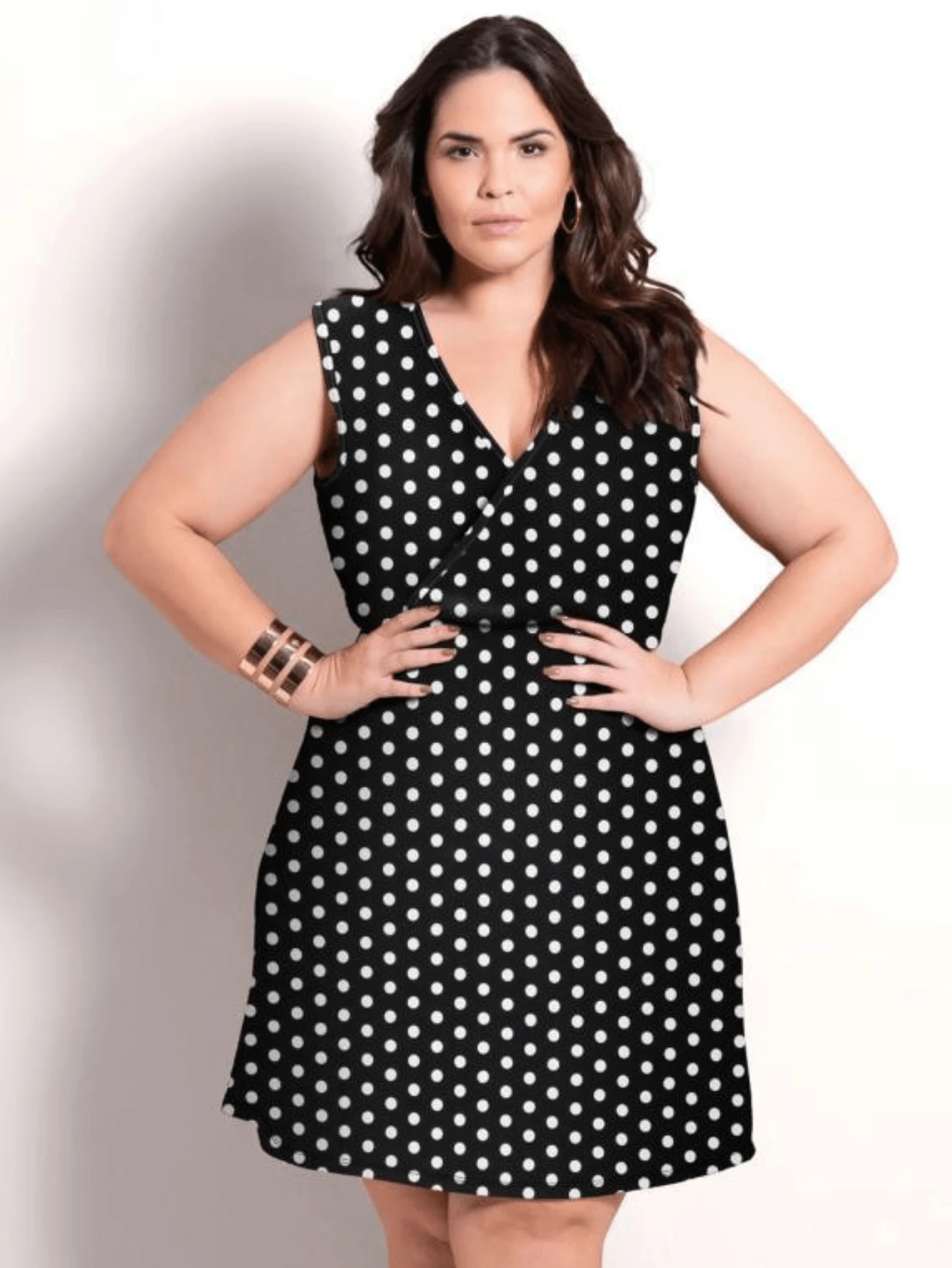 Plus Size Dresses - 黑與白 - 查看 1