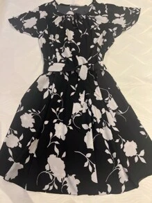 Plus Size Dresses - 黑與白 - 查看 1