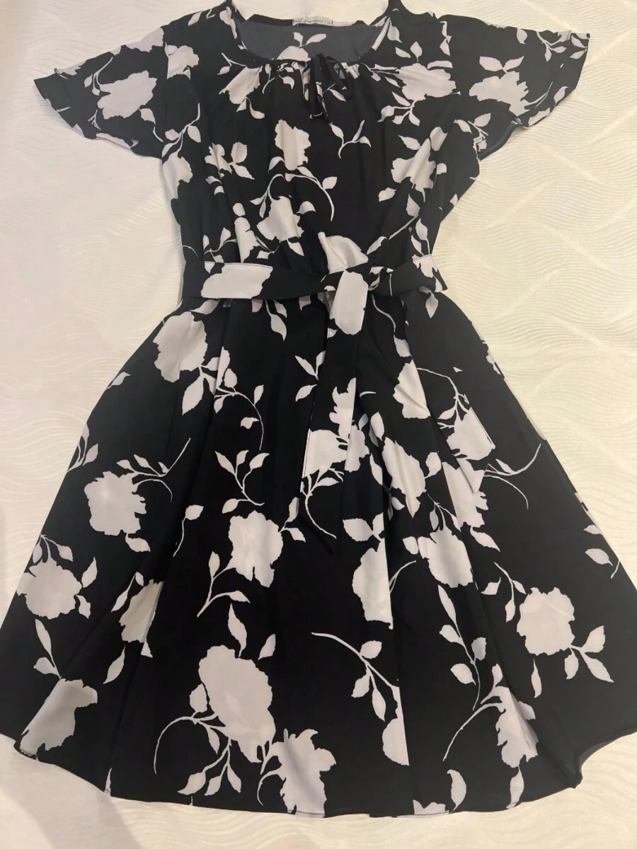 Plus Size Dresses - 黑與白 - 查看 1