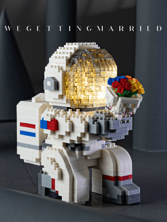 1pc Diy 3d Assembling Space Astronaut Building Block Set With Built-In Light, Creative Educational Toy For Home Decor, Birthday Gift Room Decoration