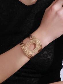 Fashionable Classic Women's Layered Metal Textured Iron Alloy Open Cuff Bracelet Suitable For Parties, Gatherings And Daily Wear