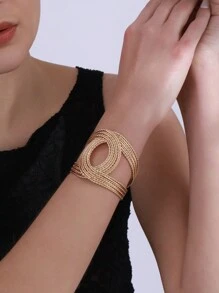 Fashionable Classic Women's Layered Metal Textured Iron Alloy Open Cuff Bracelet Suitable For Parties, Gatherings And Daily Wear