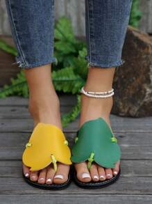 Fashionable & Versatile Women's Open Toe Beach Sandals With Rounded Toe, Flat And Slip-Resistant Sole - Yellow - View 7