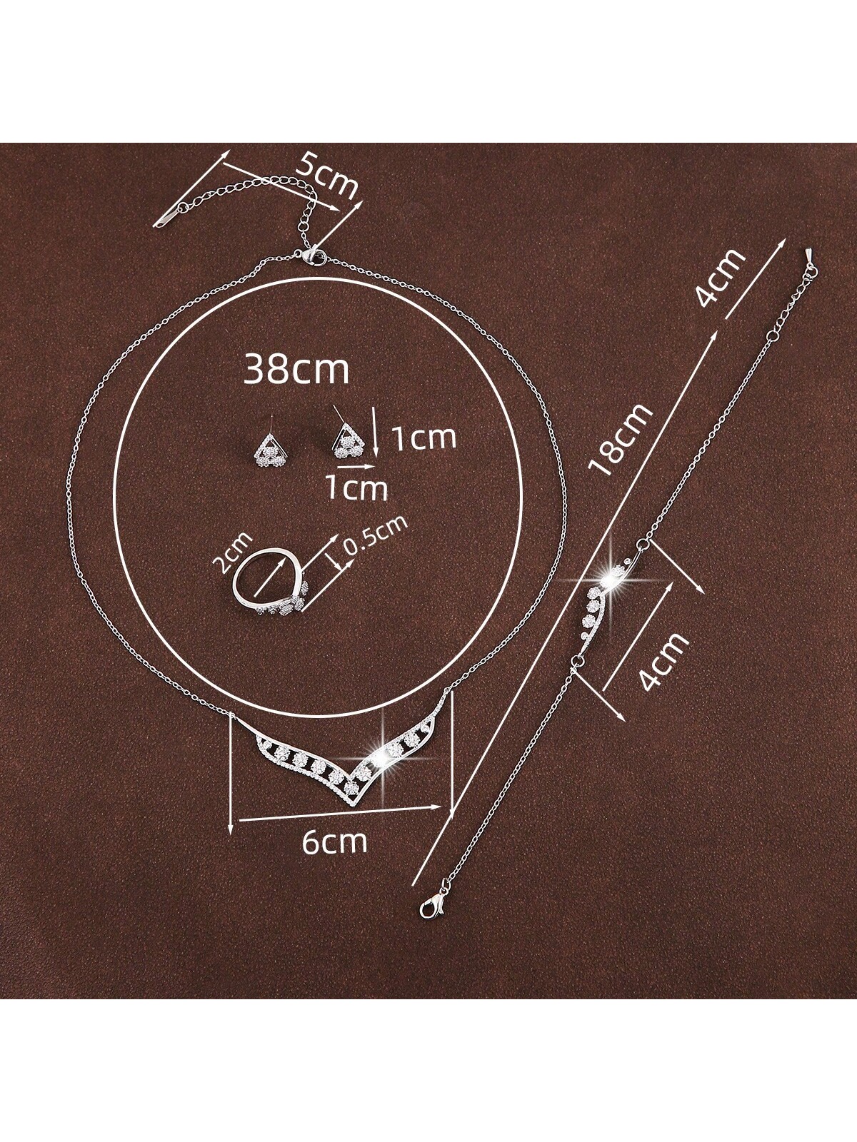 مجموعة مجوهرات فاخرة تحتوي على 5 قطع بتصميم تاج فا...