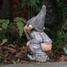 1 Garden Gnome Statue, Resin Garden Gnome Handicraft, Garden Decoration, Creative Garden Statue Decoration, Weather Resistant And Fun Garden Gnome Decoration, Outdoor Indoor Courtyard Lawn Porch Decoration, Garden Outdoor Courtyard Lawn Decoration Ornament Resin