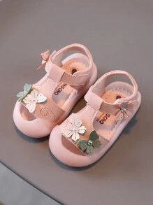 1 Pair Girls Butterfly Flower Sweet Fashion Flat Princess Design Soft Sole Strap Magic Buckle Cute Closed Toe Infant/Toddler Sandals, Suitable For Spring/Summer/Autumn/Winter