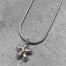 VKHK 1Pc Korean Y2K Sweet Cool Stainless Steel Flower Pendant Necklaces For Women Fashion Jewelry Valentines,Mom,Mother,Mother's Day,Gift