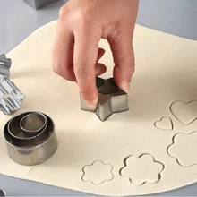 24 Stücke/box Mini Keksform-set Mit Aufbewahrungseisen-box,edelstahl Fondant Keks Stampfer, Kuchen- Und Gebäckdekoration Backzubehör Für Diy, Weiche Süßigkeit Und Kuchen Form