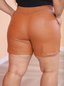 Shorts Feminino Plus Size Short Couro Fake Grandes - Marrom Claro - Visão 4