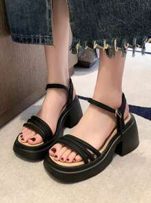 Women's Summer 2024 New Thick Bottom Sandals With Crossed Straps To Match Skirts, Versatile & Fashionable Sports Roman Shoes For Outdoor Wear