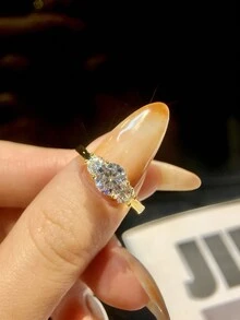 1入組1克拉莫氏合成鉆石訂婚戒指婚約戒指S925純銀圓形承諾戒指永恆戒指週年慶禮物奢華珠寶女士新娘珠寶鑲嵌水晶鑽石 - 金色 - 查看 2