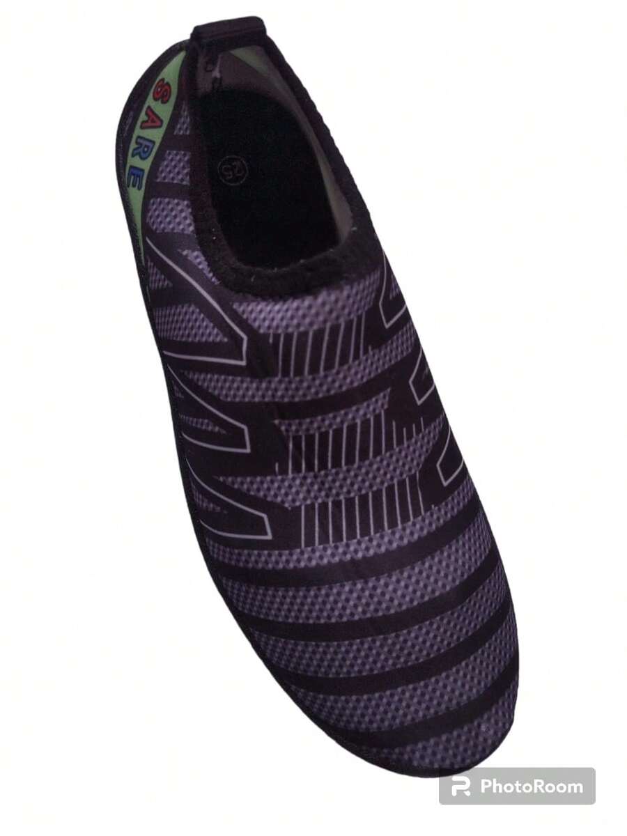 Zapatos Acuáticos, Aguashoes Ligeros y de Secado Rápido Ideal para mantener tus pies cómodos durante y después del agua, aquashoes para piscina o playa. - Blanco y Negro - Ver 1