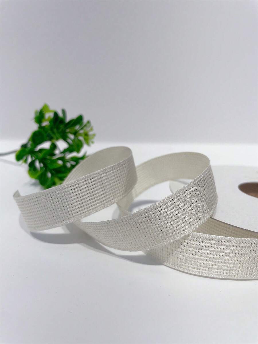 1.5cm Beautiful Gold Ribbon, Perfect For Gift Wrapping, Decorations, Crafts And More, 10 Yards/Roll - Beige - View 1