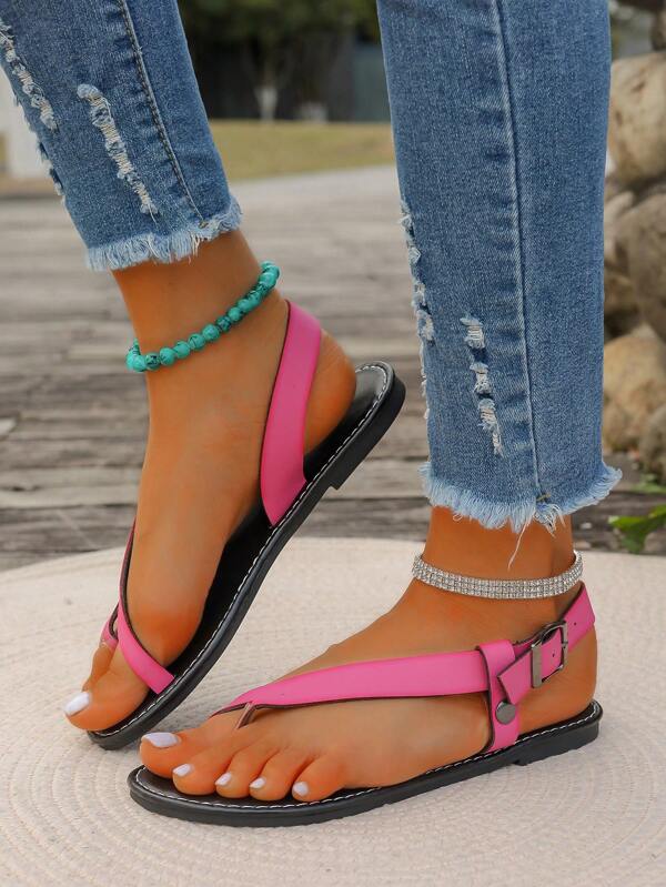 Sandalias tipo chanclas de mujer con diseño retro y occidental con aros para los dedos, modelo 2025 verano casual, de slip-on, en camel y marrón para playa y vacaciones, antideslizantes, silvestres y sencillas, de suela plana