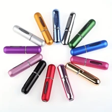 1-5 szt. 5 ml butelki z rozpylaczem do perfum wielokrotnego użytku w różnych kolorach, kompaktowe i przenośne - wygodne w podróży, łatwo mieszczą się w różnych torbach i kieszeniach odzieży. Nadaje się do spotkań na świeżym powietrzu, podróży, biwakowania, biegania, jazdy na rowerze, pieszych wędrówek i innych aktywności.