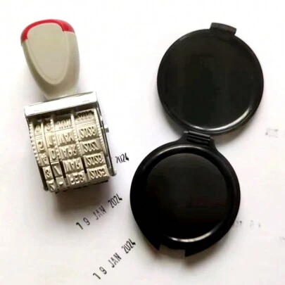 1 Stück Stempel mit schwarzem Stempelkissen, Datumsstempel, Bürostempel, Drehstempel, Buchführungs- und Eingangsstempel, Bürobedarf Schule Anfang, Schule Anfang, Schulsachen