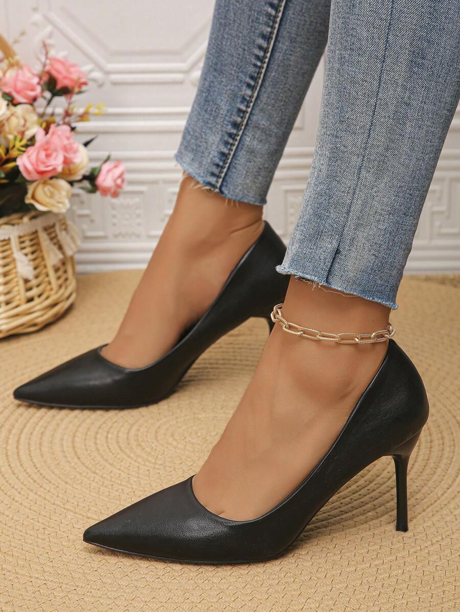 2023年新款细跟尖头高跟鞋专业大码舒适百搭黑色性感低跟鞋