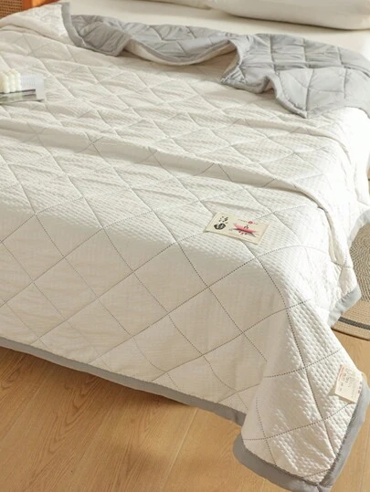 1pc Colorful Patchwork Bubble Chiffon Summer Quilt, Lightweight Solid Color Breathable Blanket For Single/Double Bed, Suitable For Home, Bedroom, Living Room, Office, Outdoor