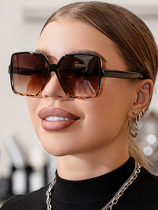 Vintage Square Oversized Sunglasses For Women, Classic Decoration, Suitable For Outdoor Travel, Beach Vacation And Uv Protection Christmas Beach Accessories For Women Sun Glasses Sunglasses Shades Fashionable Shade Elegant Outfit Family Outings Travel Vacation Holiday For Summer Beach Vacation,Outdoor,Travel