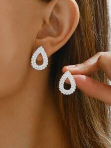 1 Pair Of Fashionable, Elegant And Exquisite New Geometric Drop-Shaped Bottomless Rhinestone Stud Earrings For Ladies And Girls Daily Casual Birthday Gift Party