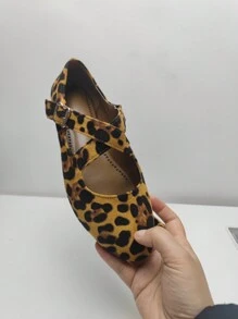 2024 New Style Round Toe Low-Cut Fashionable Buckled Leopard Print Loafers Flat Shoes, Plus Size Women's Fashionable Shoes