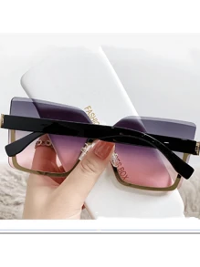 1 Pair Women's Fashion Decorative Glasses With Metal Rhinestone Trim, New European And American Style Metal Half-Frame Fashionable Glasses, Fashionable Rimless Flattering Glasses For Women, Suitable For Street Photography, Summer Beach Vacation, Outdoor Activities And Travel. - Dust On Top and Powder On Bottom - View 4