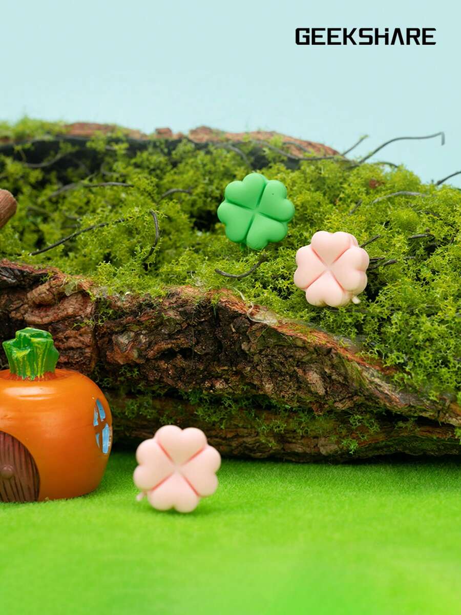 GeekShare 4pcs Lucky Clover Patterned Silicone Thumb Grips Compatible With Switch/Switch Oled/Switch Lite - Multicolor - View 1