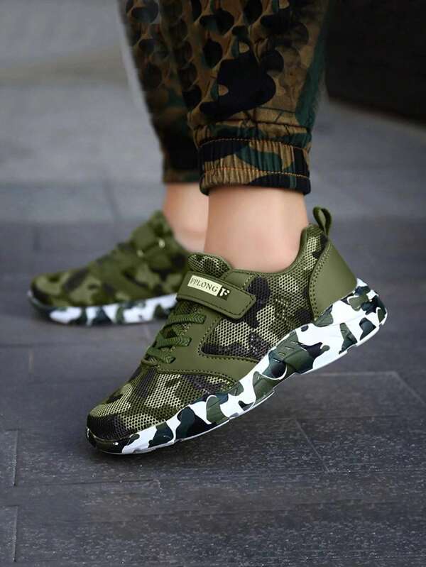 Zapatos deportivos casuales de moda con estampado de camuflaje y malla transpirable para niños y niñas
