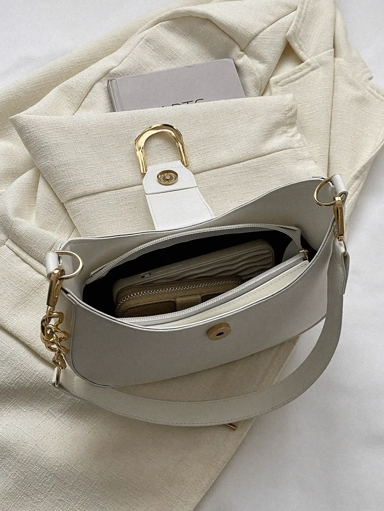 Mi Lightweight,Business Casual Small Zipper Hobo Bag Fashionable Black Metal Decor For Teen Girls Women College Students,Rookies & White-Collar Workers Perfect For Office,College,Work ,Business,Commute,Outdoors, Travel, Outings, Tready Crescent Moon Bag For Women - White - View 4