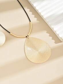 New Fashion Personalized Metallic Leaf & Teardrop Shaped Pendant Necklace With Black Wax Cord