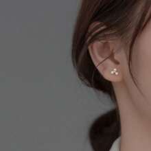 1pair Simple S925 Sterling Silver Design Three Faux Pearls Stud Earrings Suitable For Women Daily Wear Wedding Bridal Jewelry