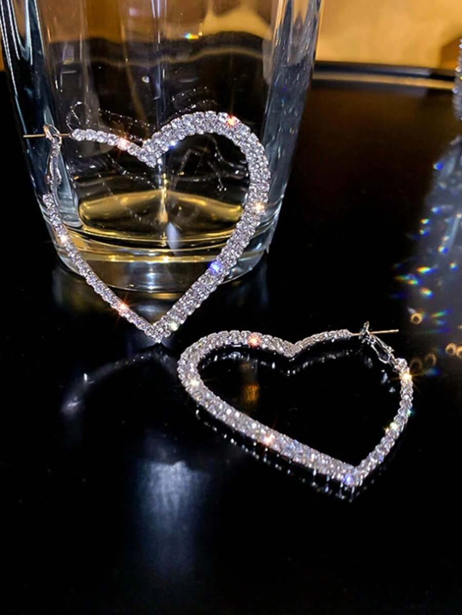 1 Paire De Boucles D'oreilles Avec Design De cœur En Forme De Diamant À La Mode Européenne Et Américaine, Grande Boucle D'oreille Exagérée, Amour En Relief, Longues Boucles D'oreilles Pendantes Pour Femmes - Argent - Voir 1